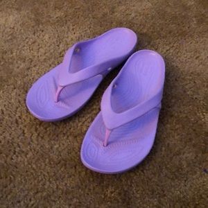 Croc flip flops Womens 9 NWOT